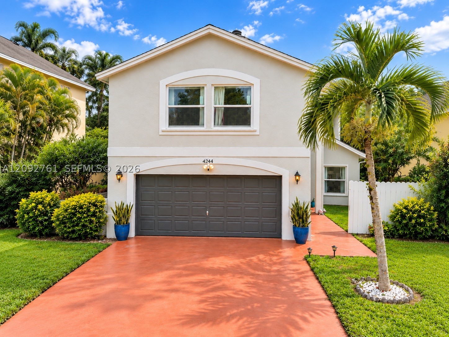 4244 Pine Hollow Cir, Green Acres FL 33463