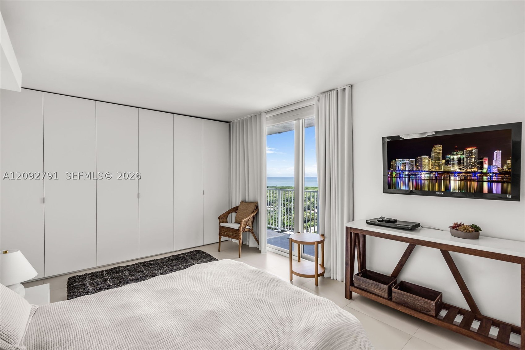 881 Ocean Dr #20E, Key Biscayne FL 33149