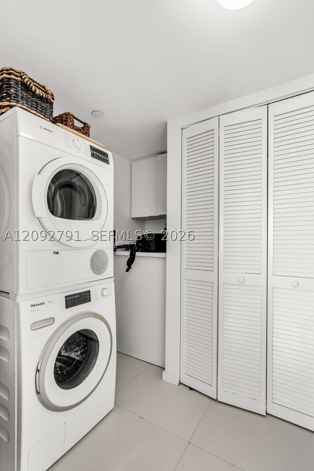 881 Ocean Dr #20E, Key Biscayne FL 33149