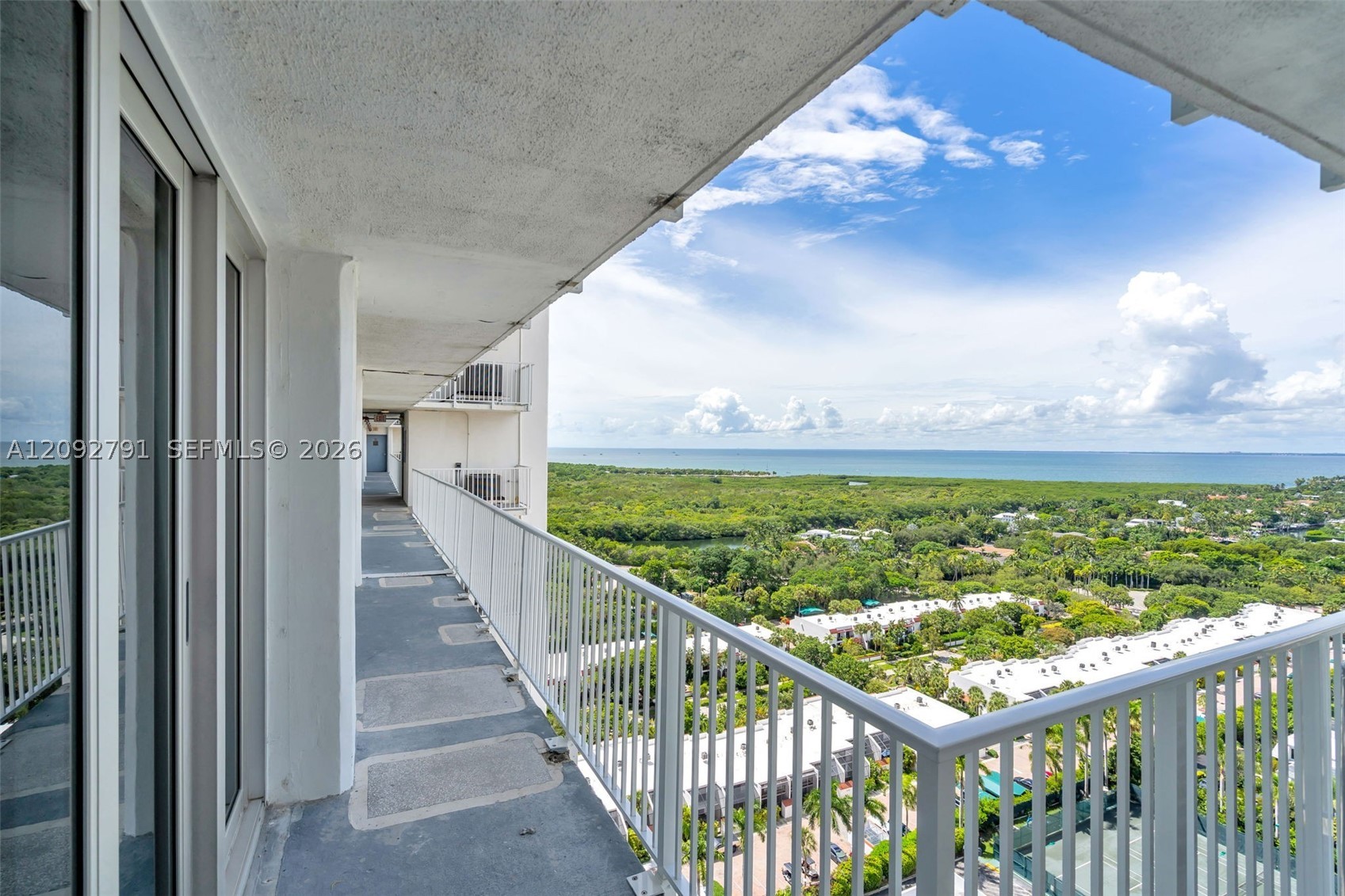 881 Ocean Dr #20E, Key Biscayne FL 33149