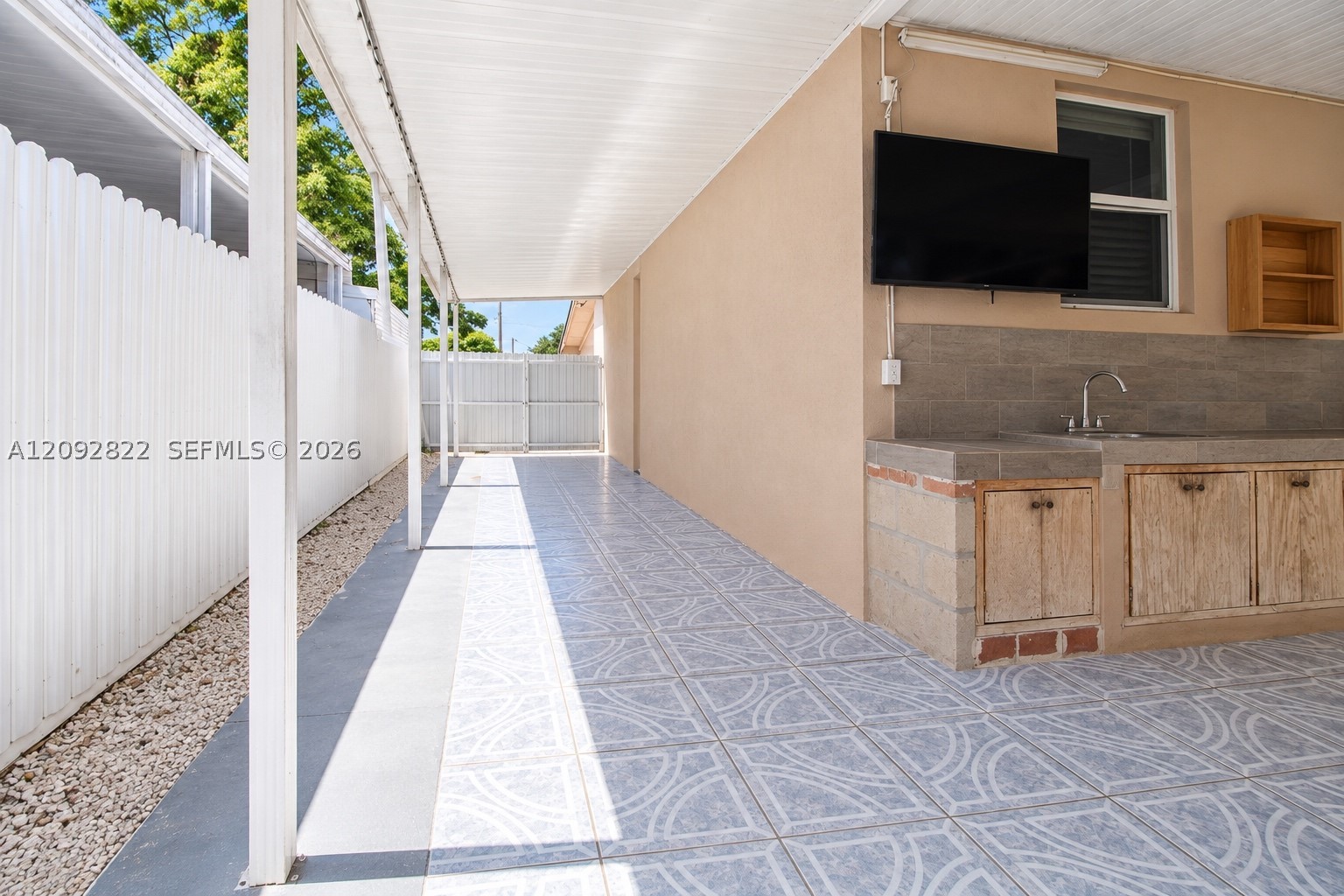 215 NW 67th Ave, Miami FL 33126