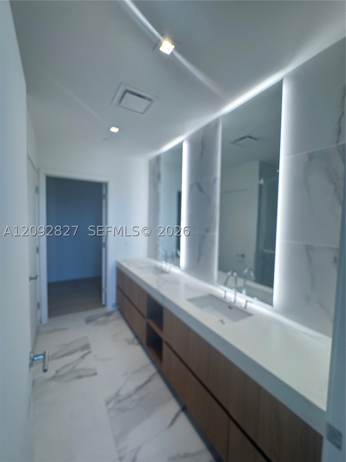 1400 Biscayne Blvd. #1403, Miami FL 33132