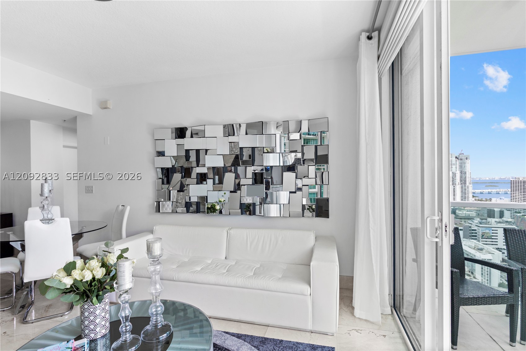 31 SE 5th St #4018, Miami FL 33131