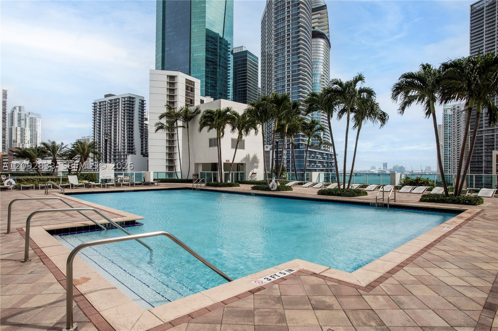 31 SE 5th St #4018, Miami FL 33131