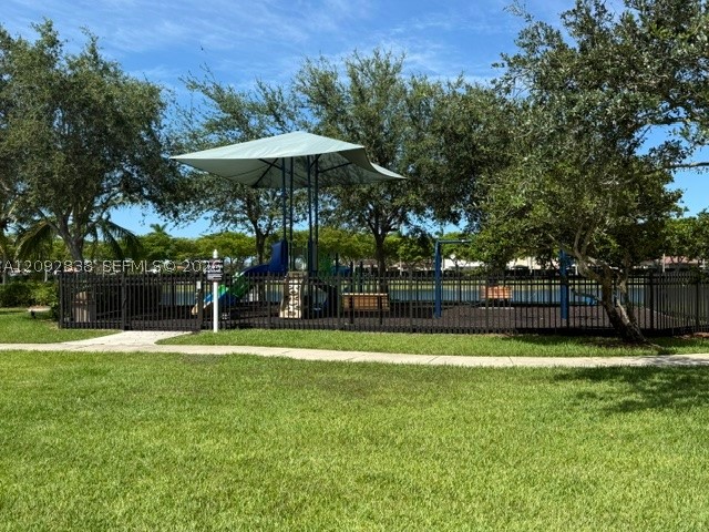 22301 SW 88 pl #302-3, Cutler Bay FL 33190