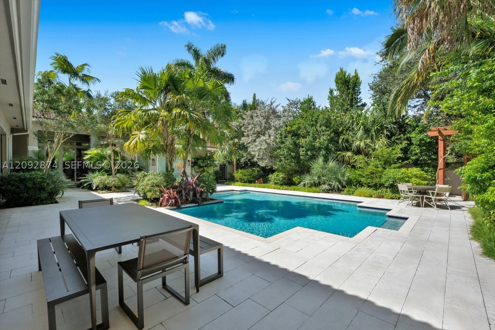 4801 SW 74th Ter, Miami FL 33143