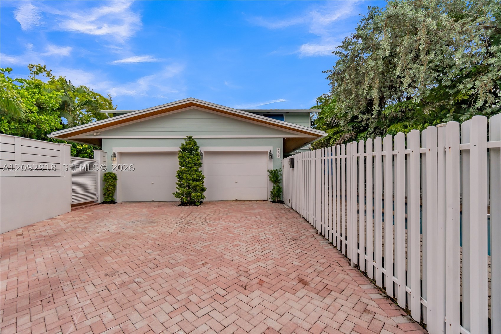 663 Ponce De Leon Dr #2, Fort Lauderdale FL 33316