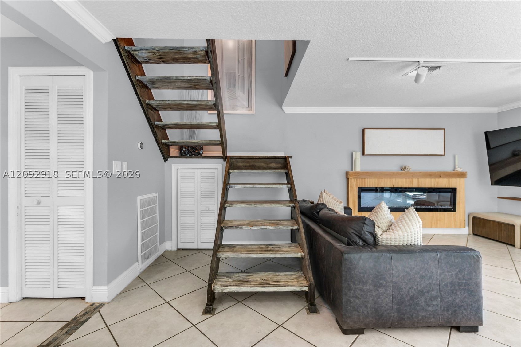 663 Ponce De Leon Dr #2, Fort Lauderdale FL 33316