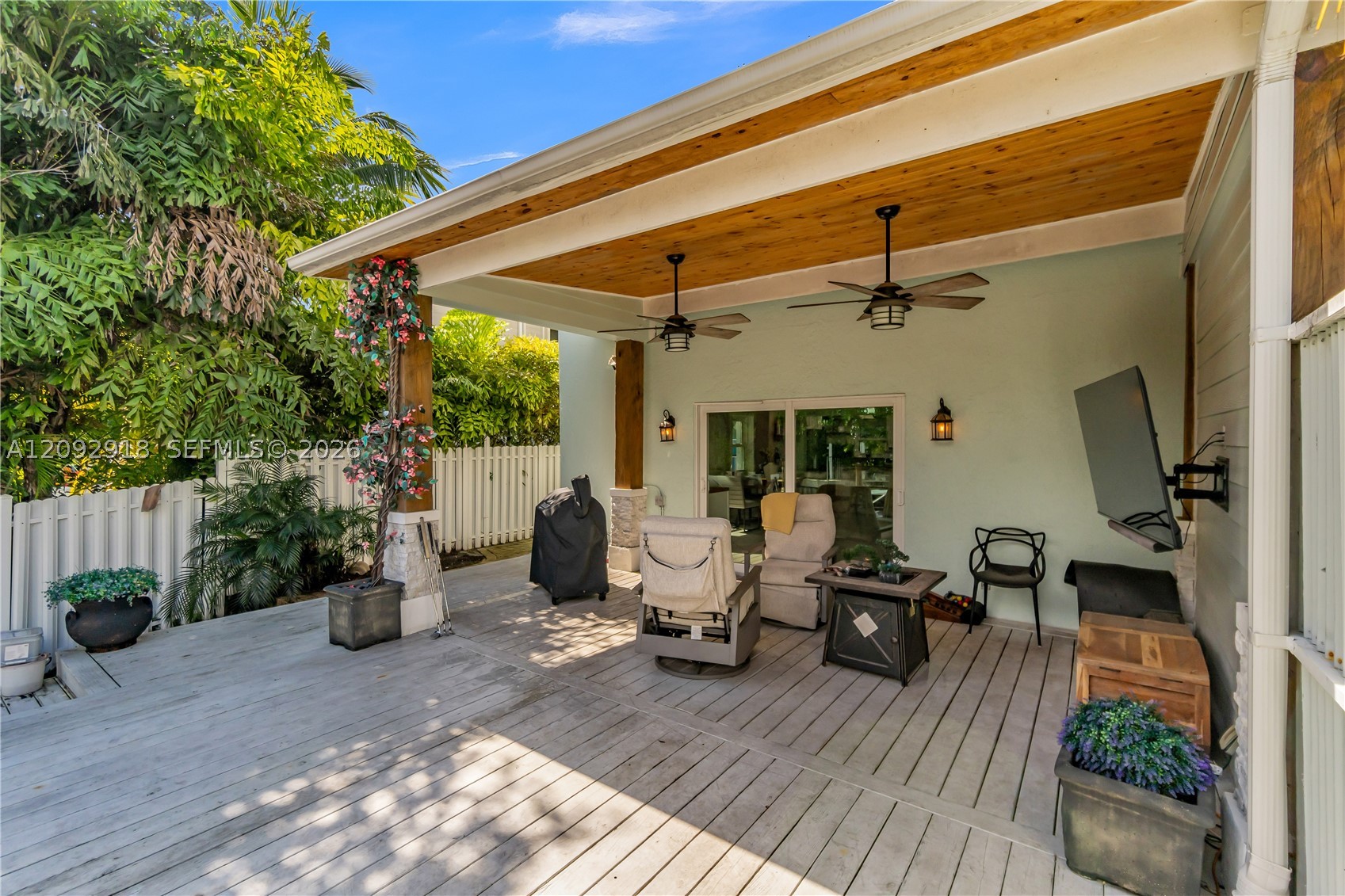 663 Ponce De Leon Dr #2, Fort Lauderdale FL 33316