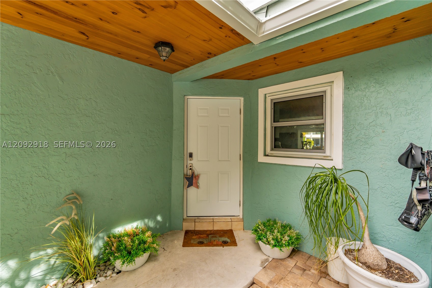 663 Ponce De Leon Dr #2, Fort Lauderdale FL 33316