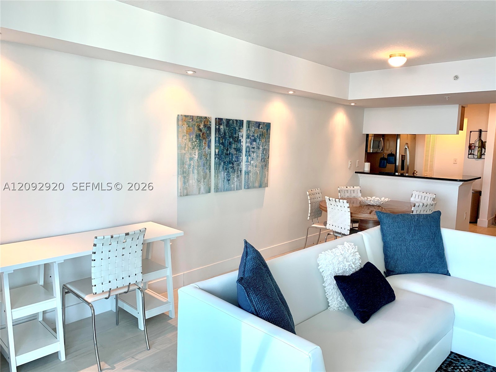31 SE 5th St #2806, Miami FL 33131