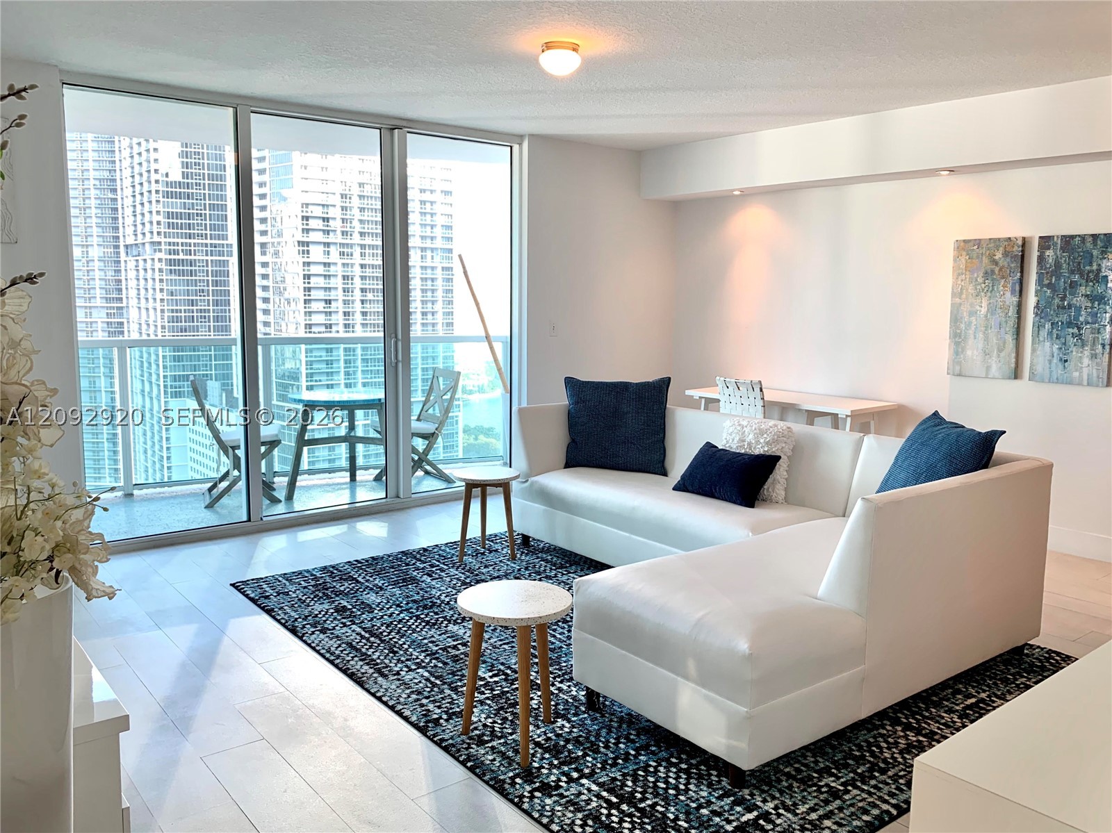 31 SE 5th St #2806, Miami FL 33131