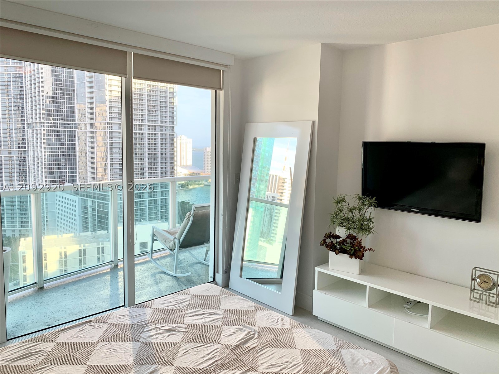 31 SE 5th St #2806, Miami FL 33131