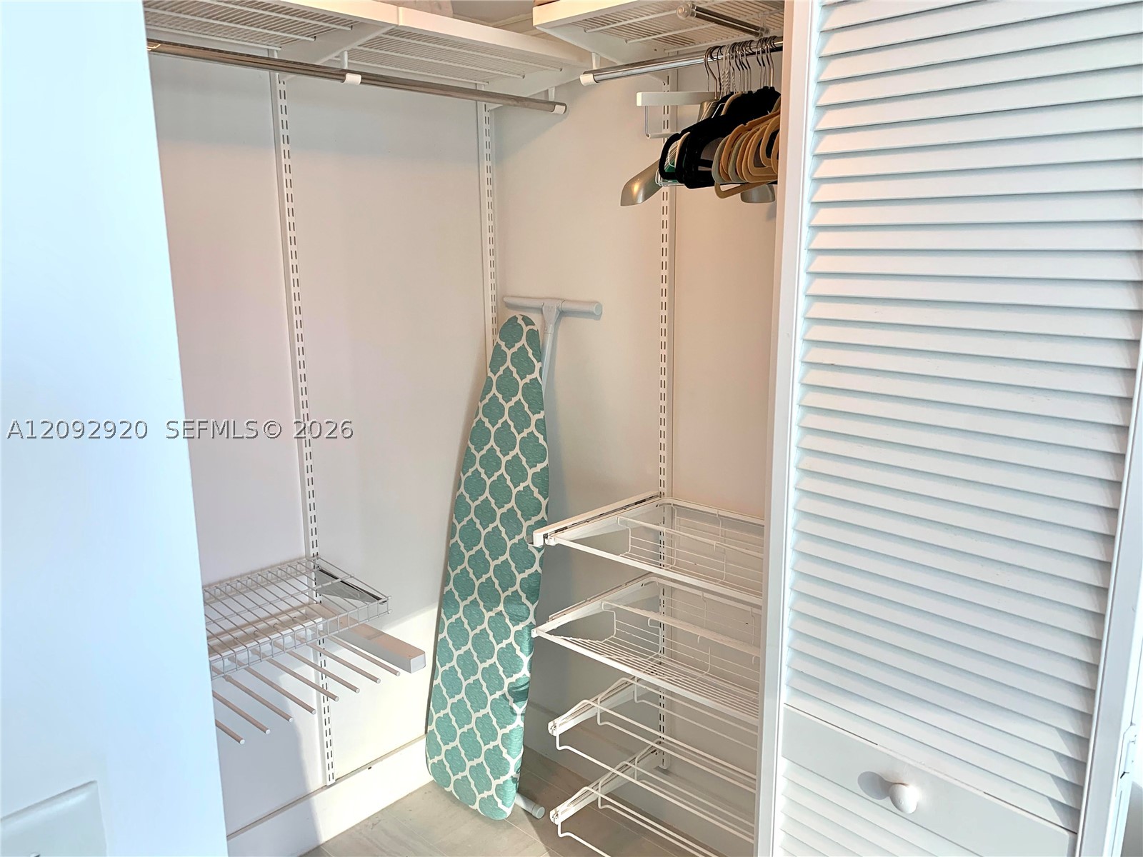 31 SE 5th St #2806, Miami FL 33131