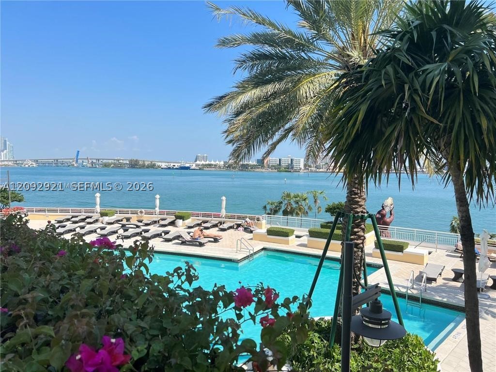848 Brickell Key Dr #2303, Miami FL 33131