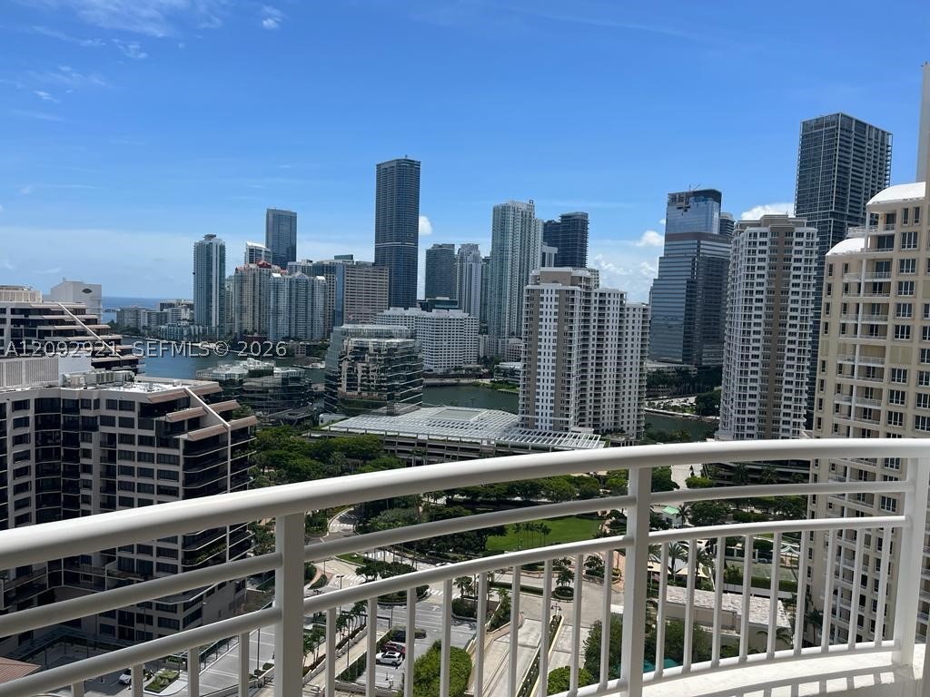 848 Brickell Key Dr #2303, Miami FL 33131