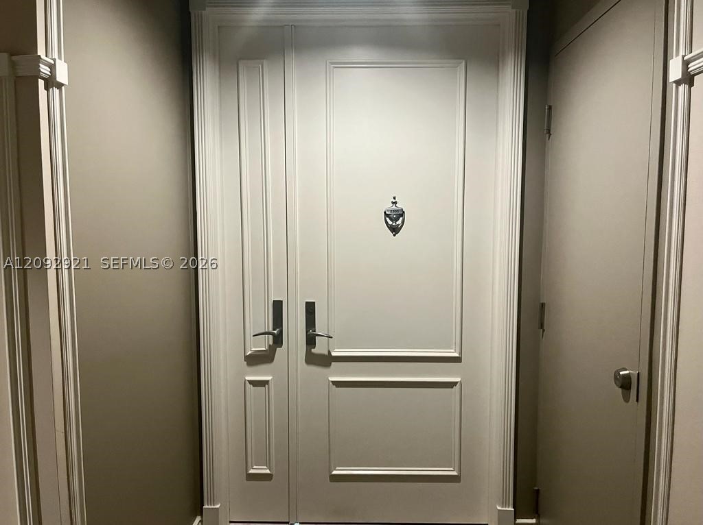 848 Brickell Key Dr #2303, Miami FL 33131