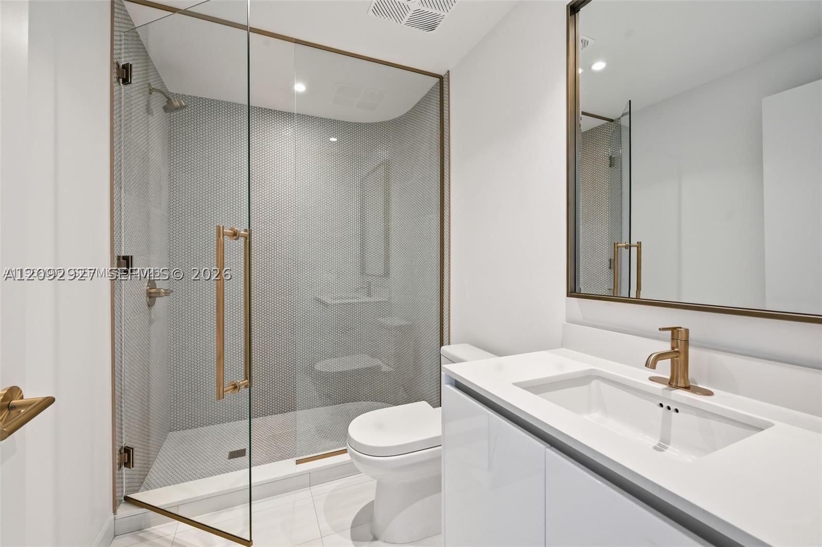 2678 Tigertail Ave #1501, Miami FL 33133