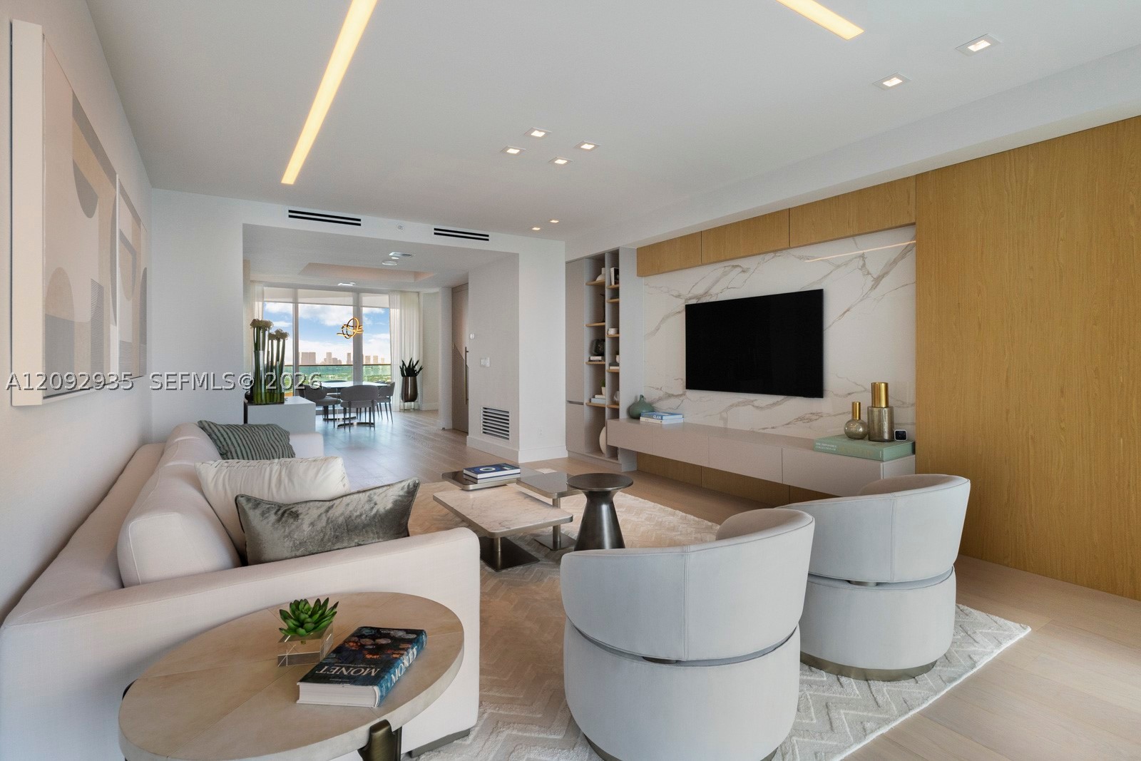300 S Pointe Dr #4206, Miami Beach FL 33139