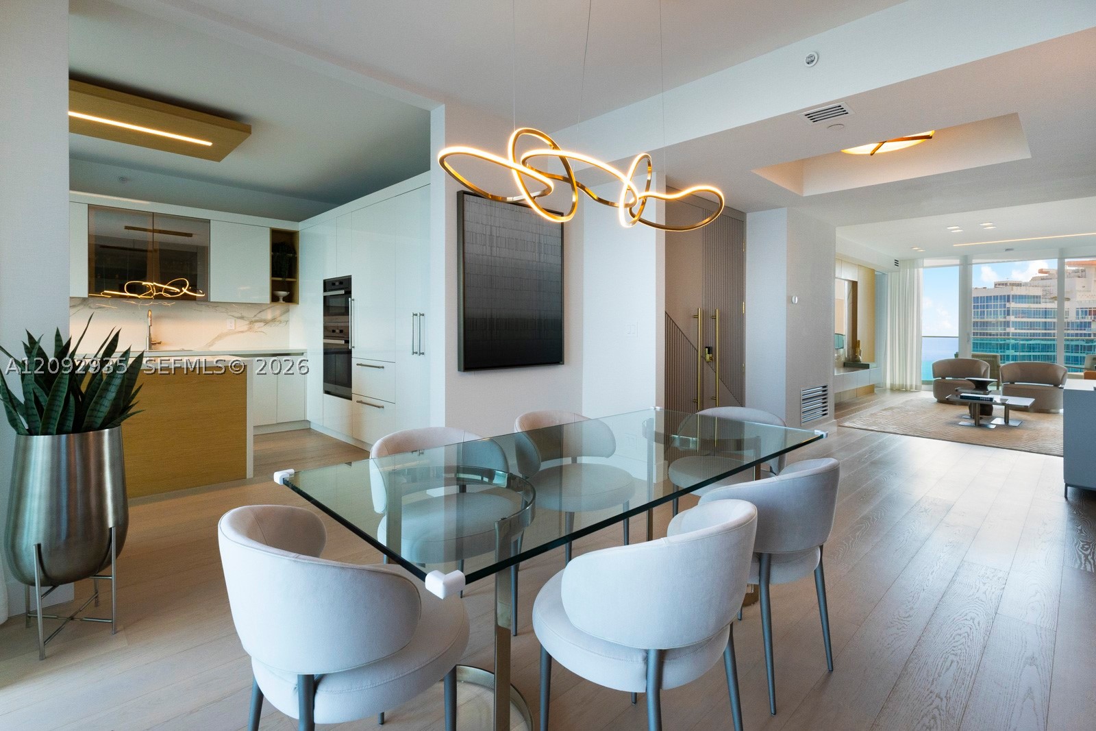 300 S Pointe Dr #4206, Miami Beach FL 33139