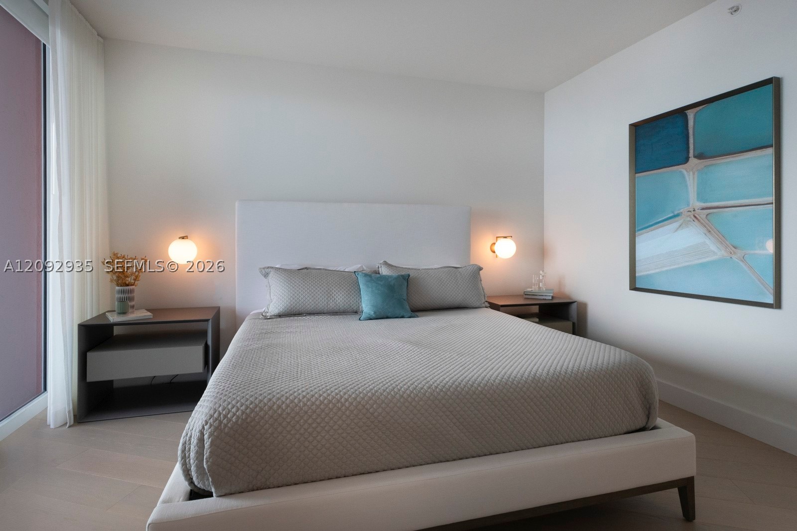 300 S Pointe Dr #4206, Miami Beach FL 33139