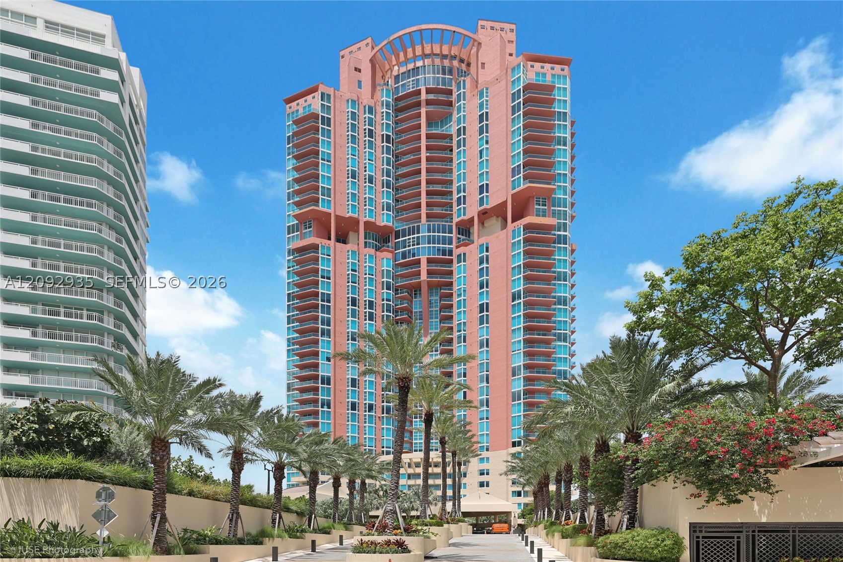 300 S Pointe Dr #4206, Miami Beach FL 33139