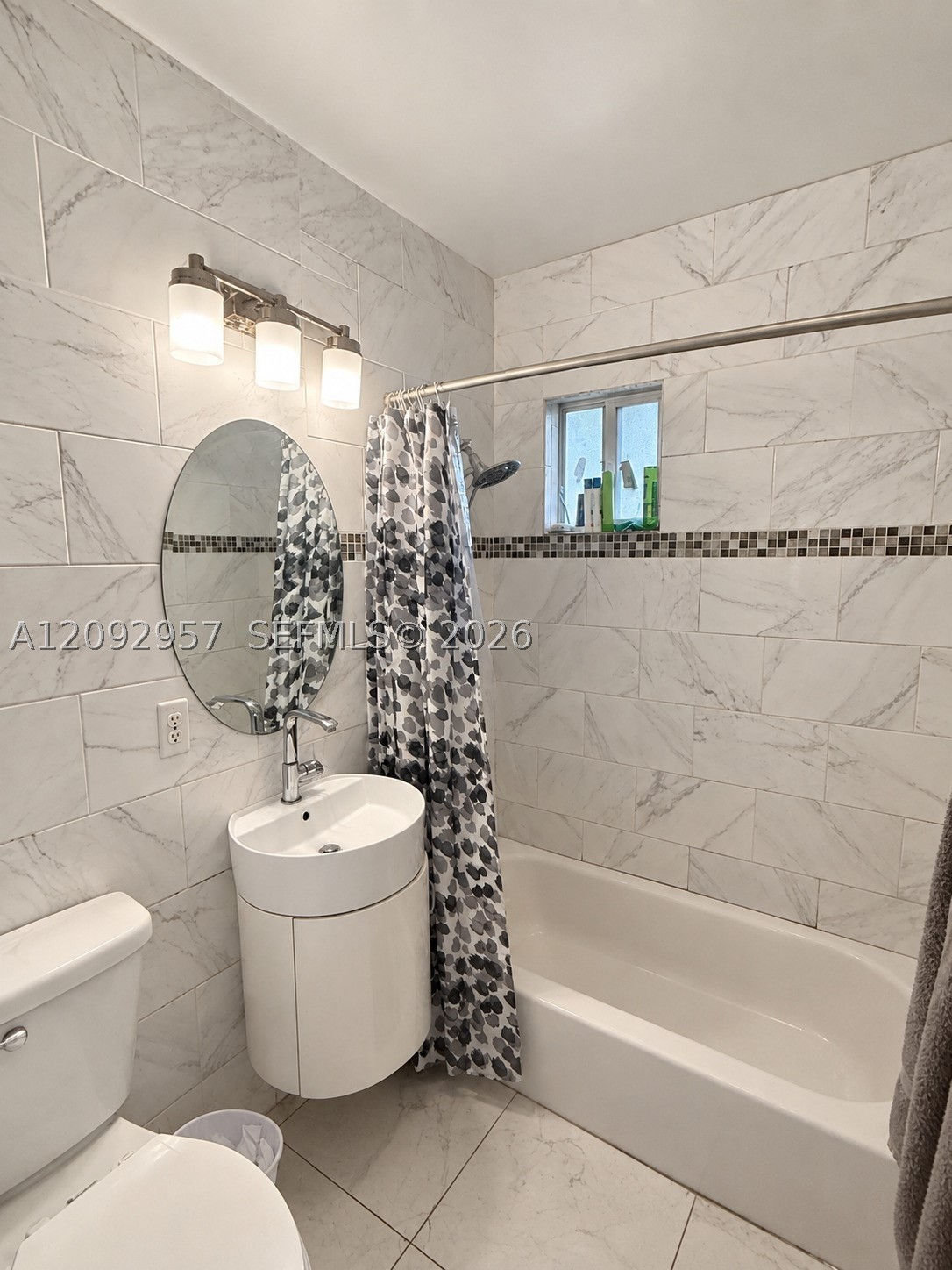 2315 NW 35th St, Miami FL 33142