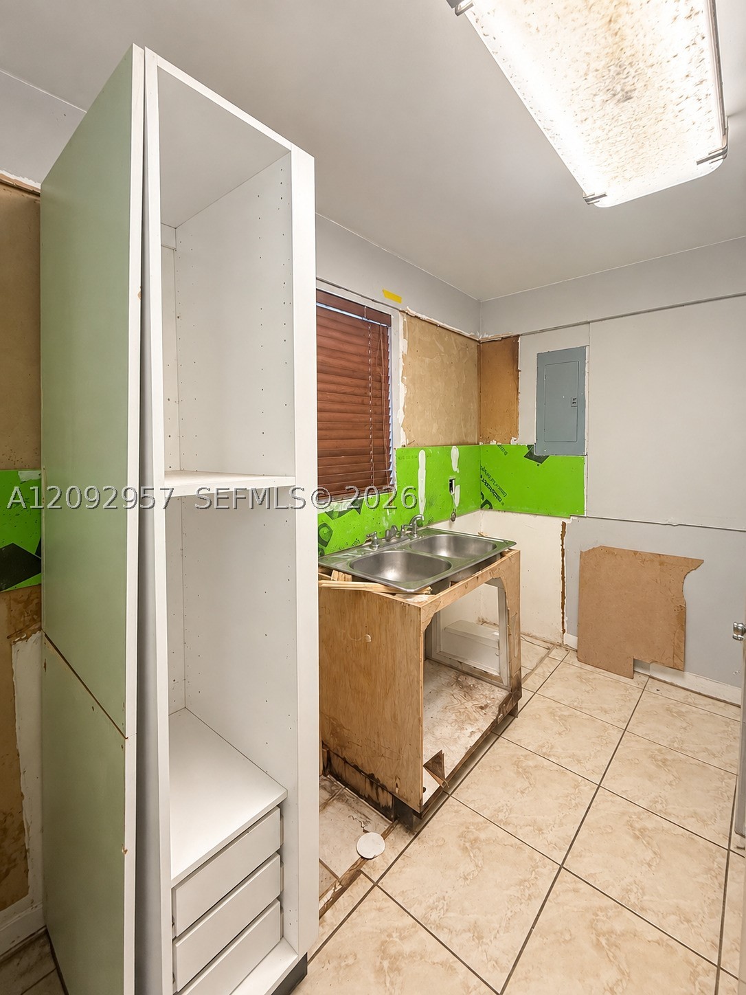 2315 NW 35th St, Miami FL 33142