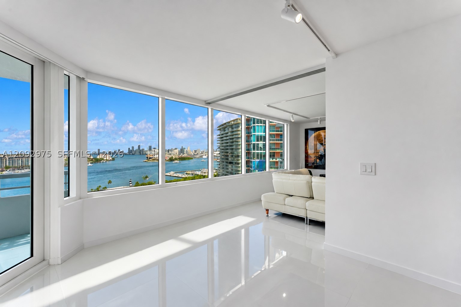 400 S Pointe Dr #1805, Miami Beach FL 33139