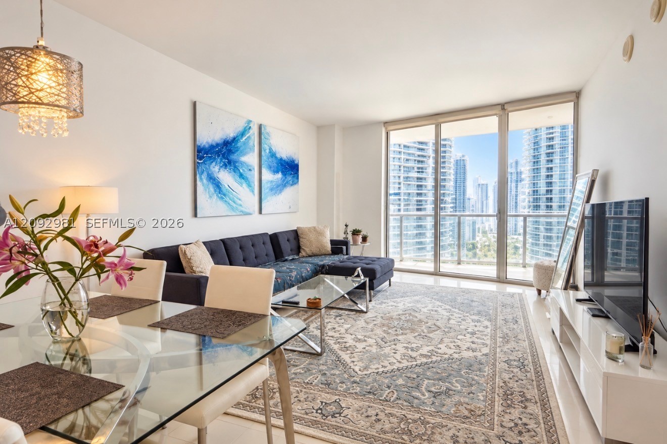 475 Brickell Ave #3512, Miami FL 33131