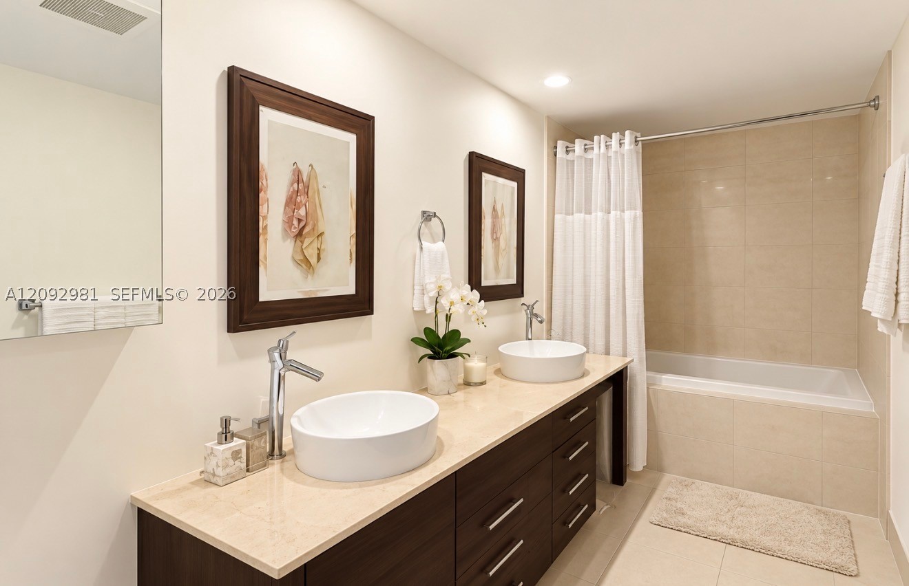 475 Brickell Ave #3512, Miami FL 33131