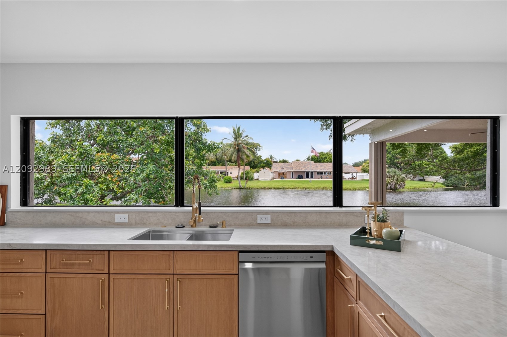 8668 SW 50th St, Cooper City FL 33328