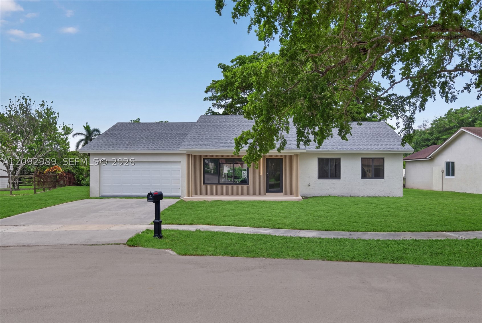 8668 SW 50th St, Cooper City FL 33328