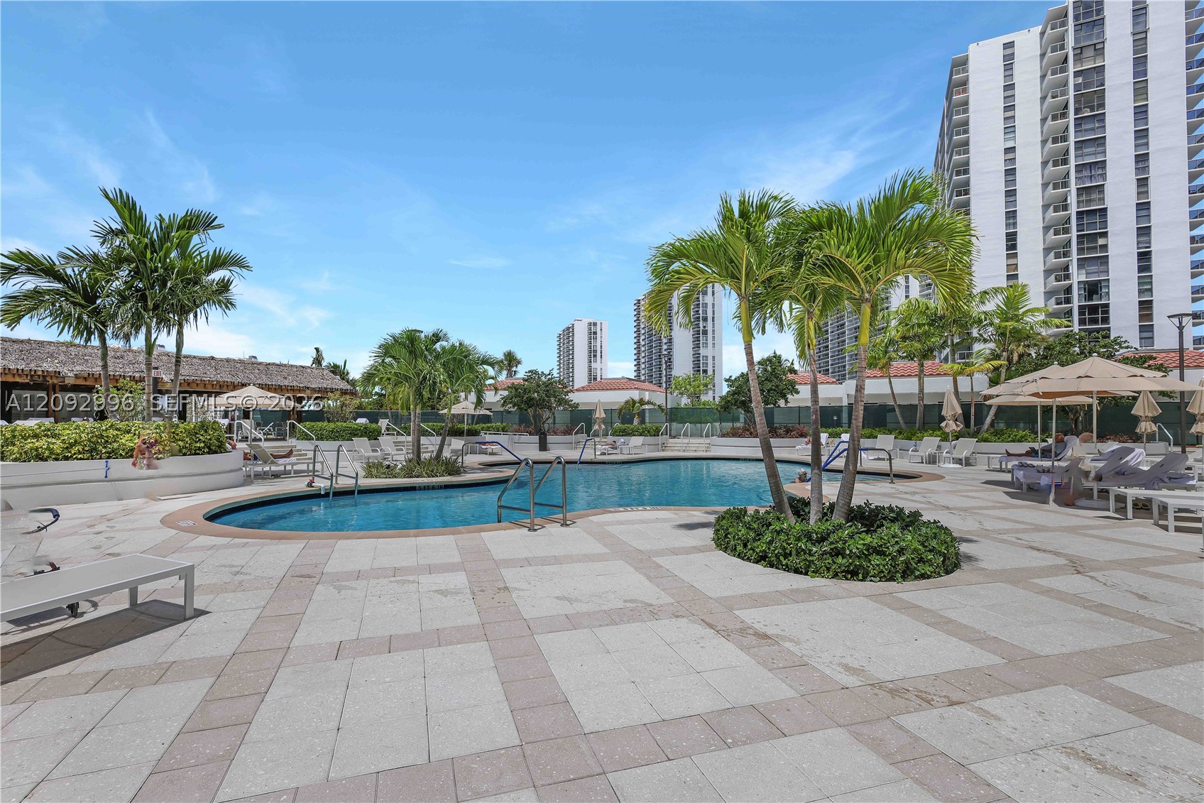 20281 E Country Club Dr #307, Aventura FL 33180