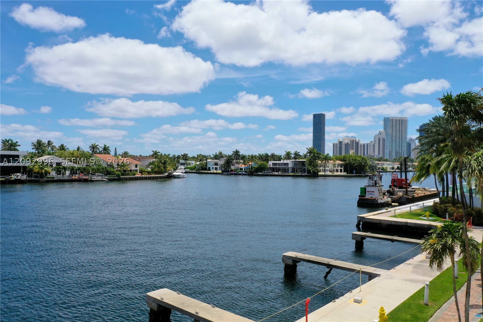 20281 E Country Club Dr #307, Aventura FL 33180