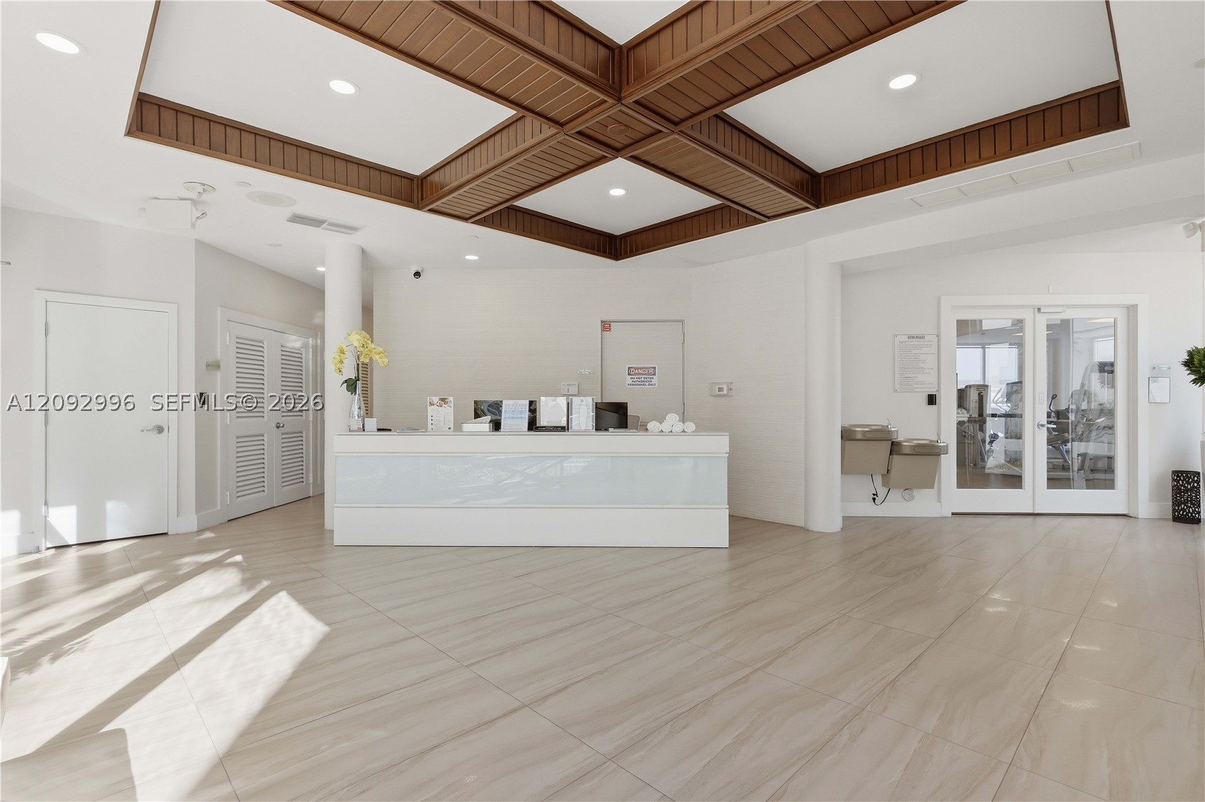 20281 E Country Club Dr #307, Aventura FL 33180
