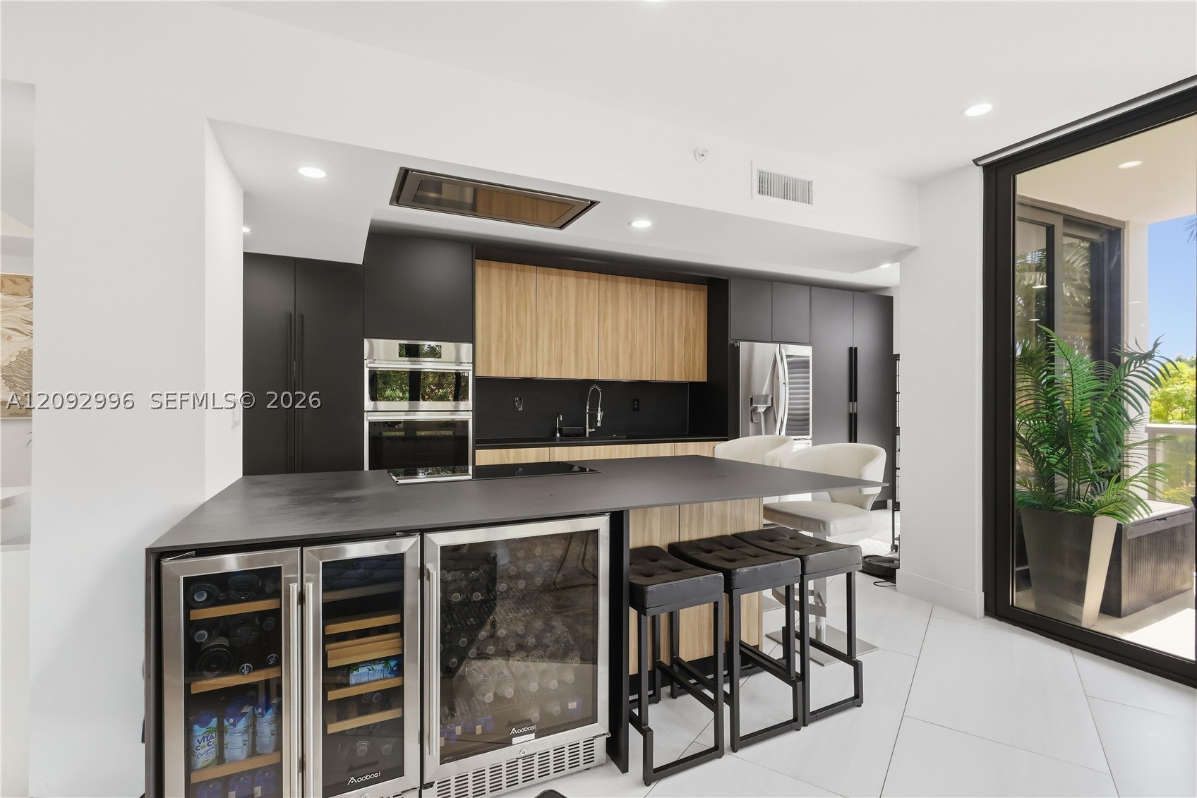 20281 E Country Club Dr #307, Aventura FL 33180