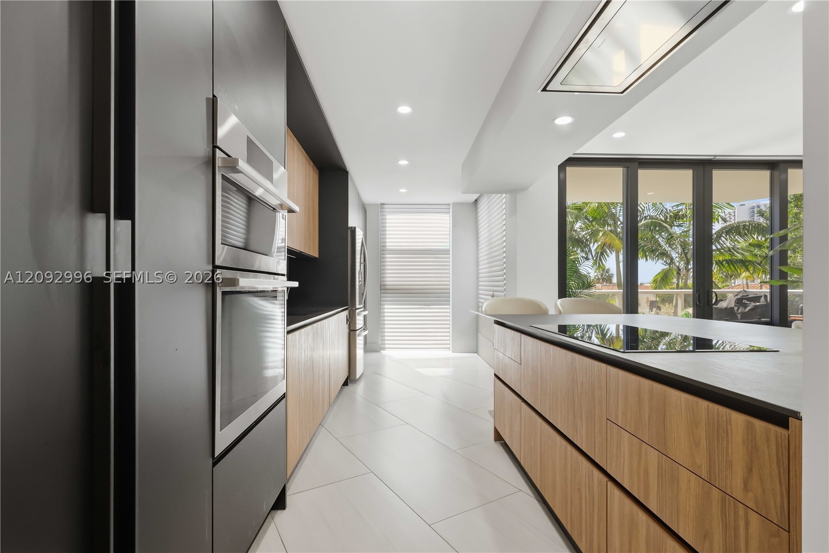 20281 E Country Club Dr #307, Aventura FL 33180