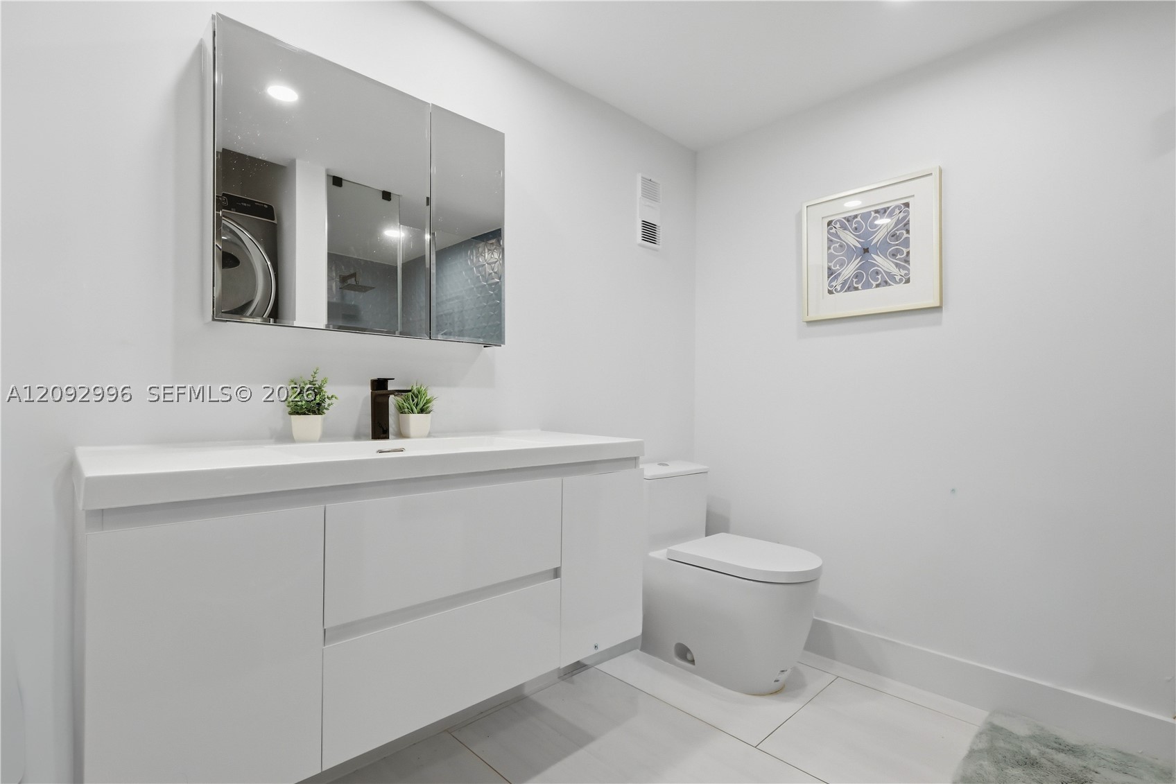 20281 E Country Club Dr #307, Aventura FL 33180