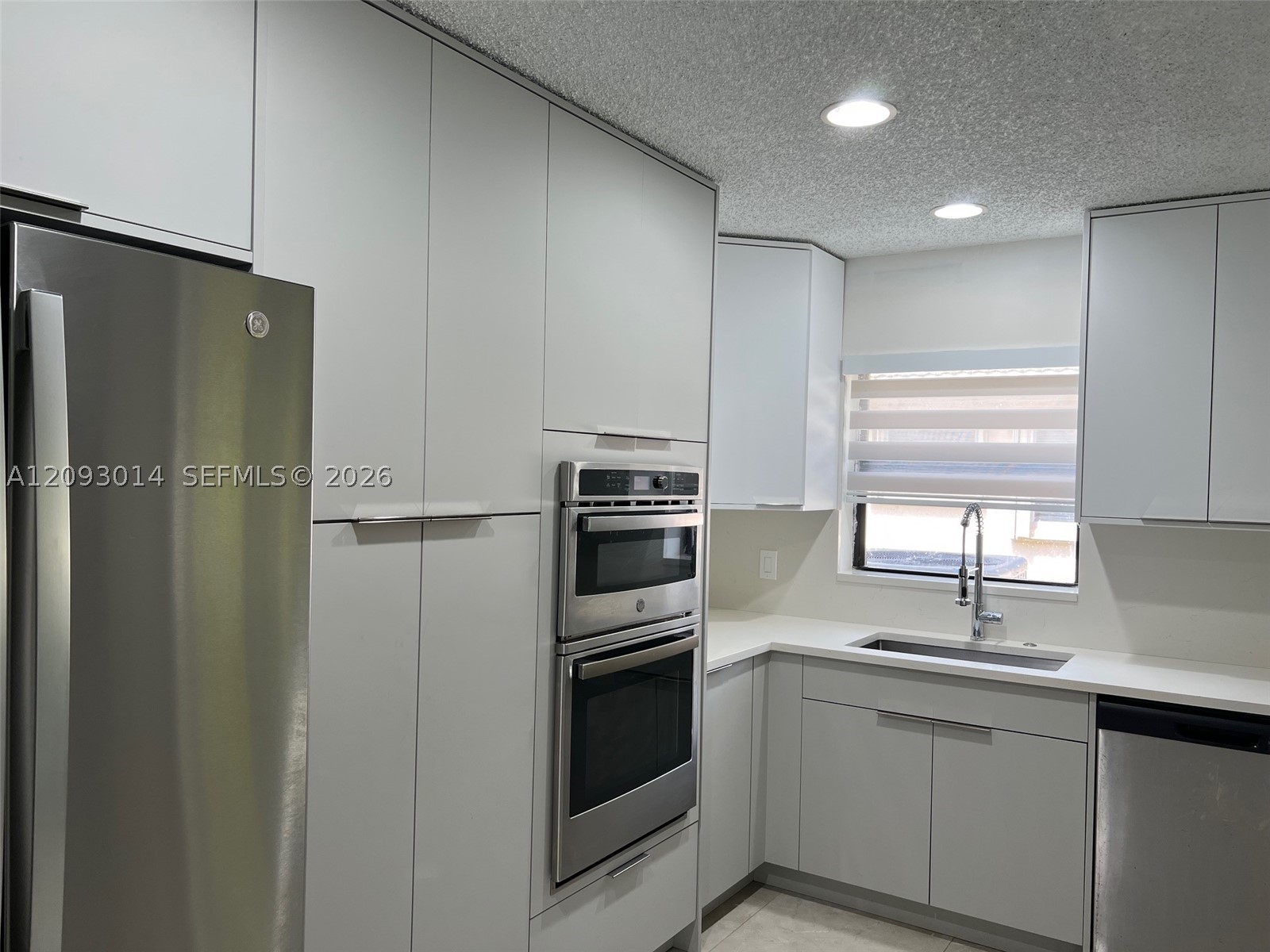 10860 NW 40th St, Coral Springs FL 33065