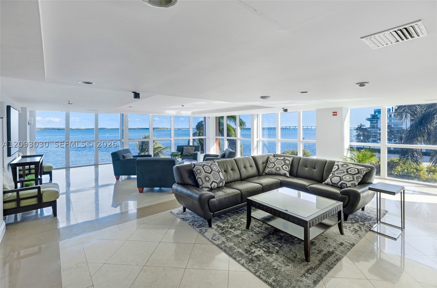 1155 Brickell Bay Dr #2207, Miami FL 33131