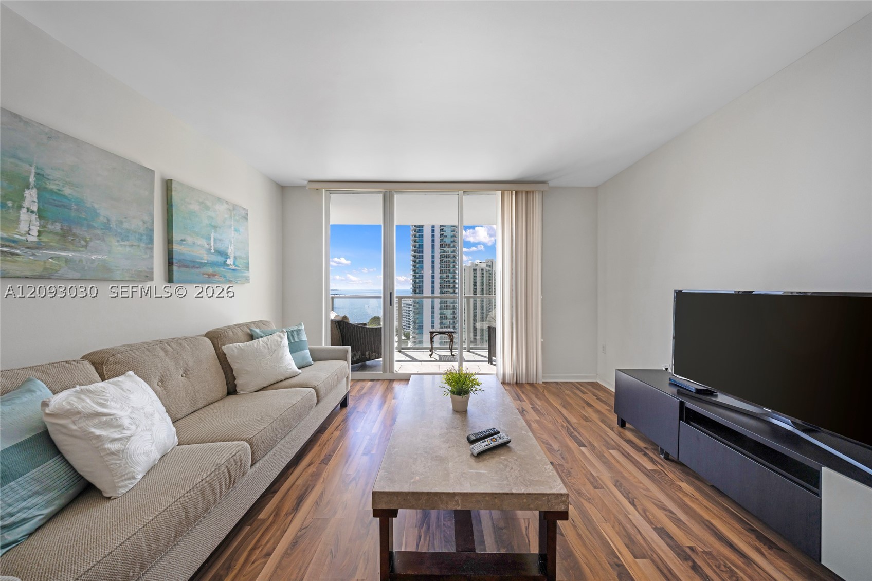 1155 Brickell Bay Dr #2207, Miami FL 33131