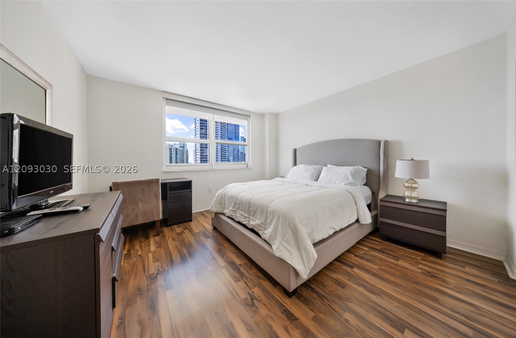 1155 Brickell Bay Dr #2207, Miami FL 33131