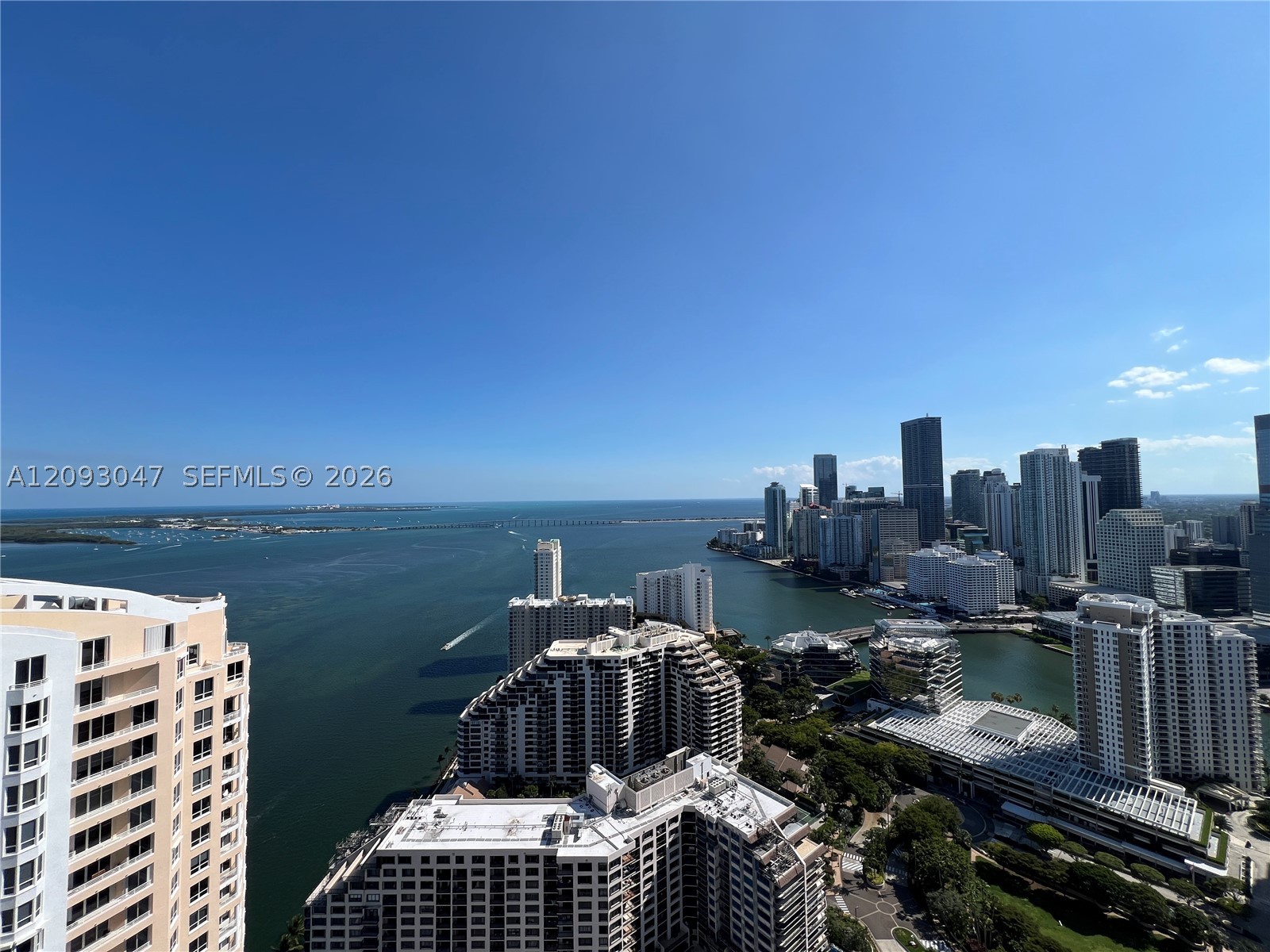 848 Brickell Key Dr #4505, Miami FL 33131