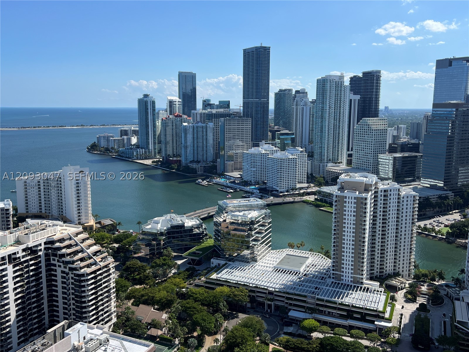 848 Brickell Key Dr #4505, Miami FL 33131