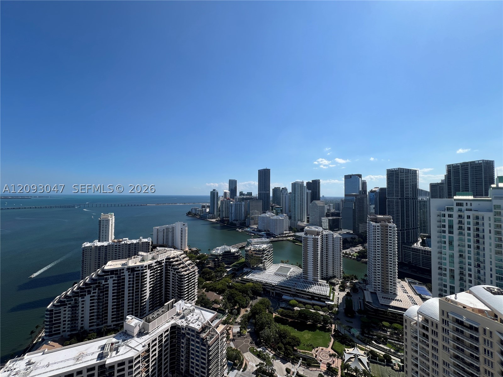 848 Brickell Key Dr #4505, Miami FL 33131