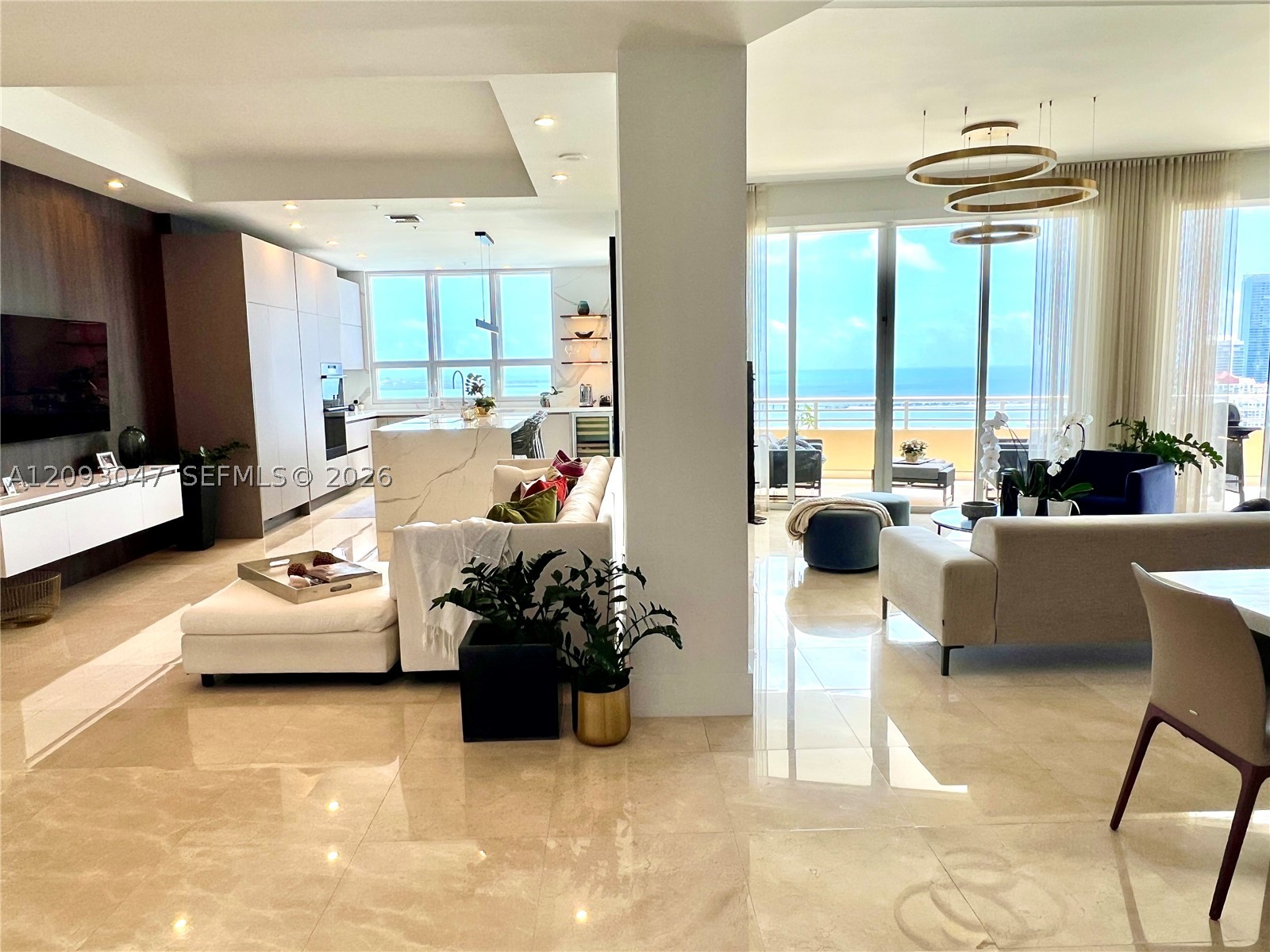 848 Brickell Key Dr #4505, Miami FL 33131