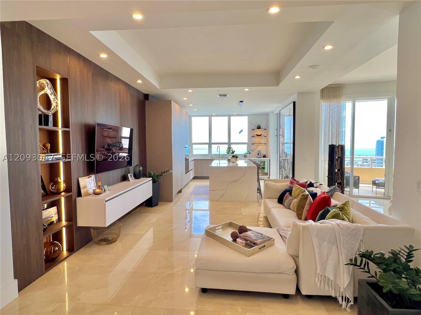 848 Brickell Key Dr #4505, Miami FL 33131