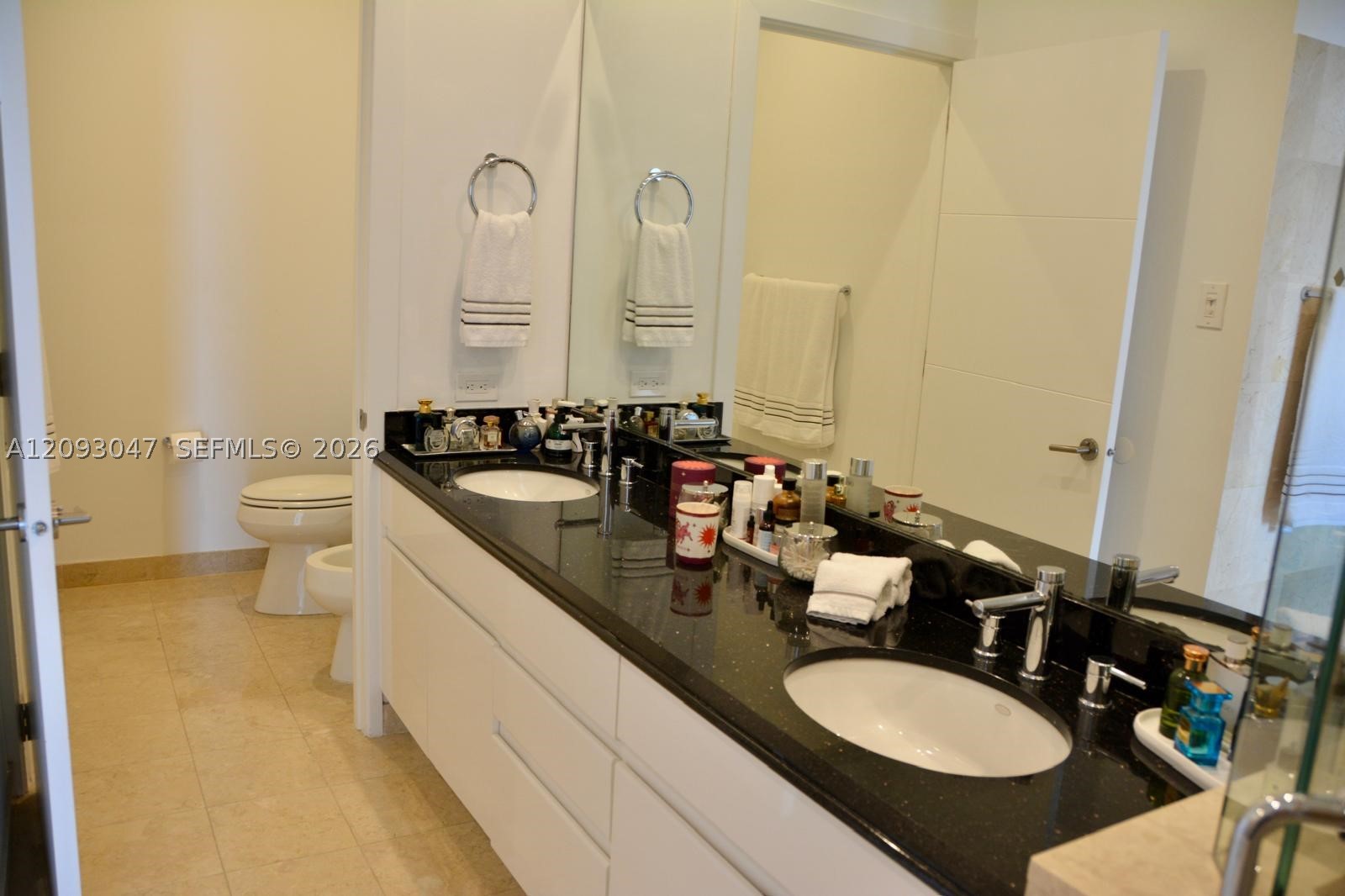 848 Brickell Key Dr #4505, Miami FL 33131
