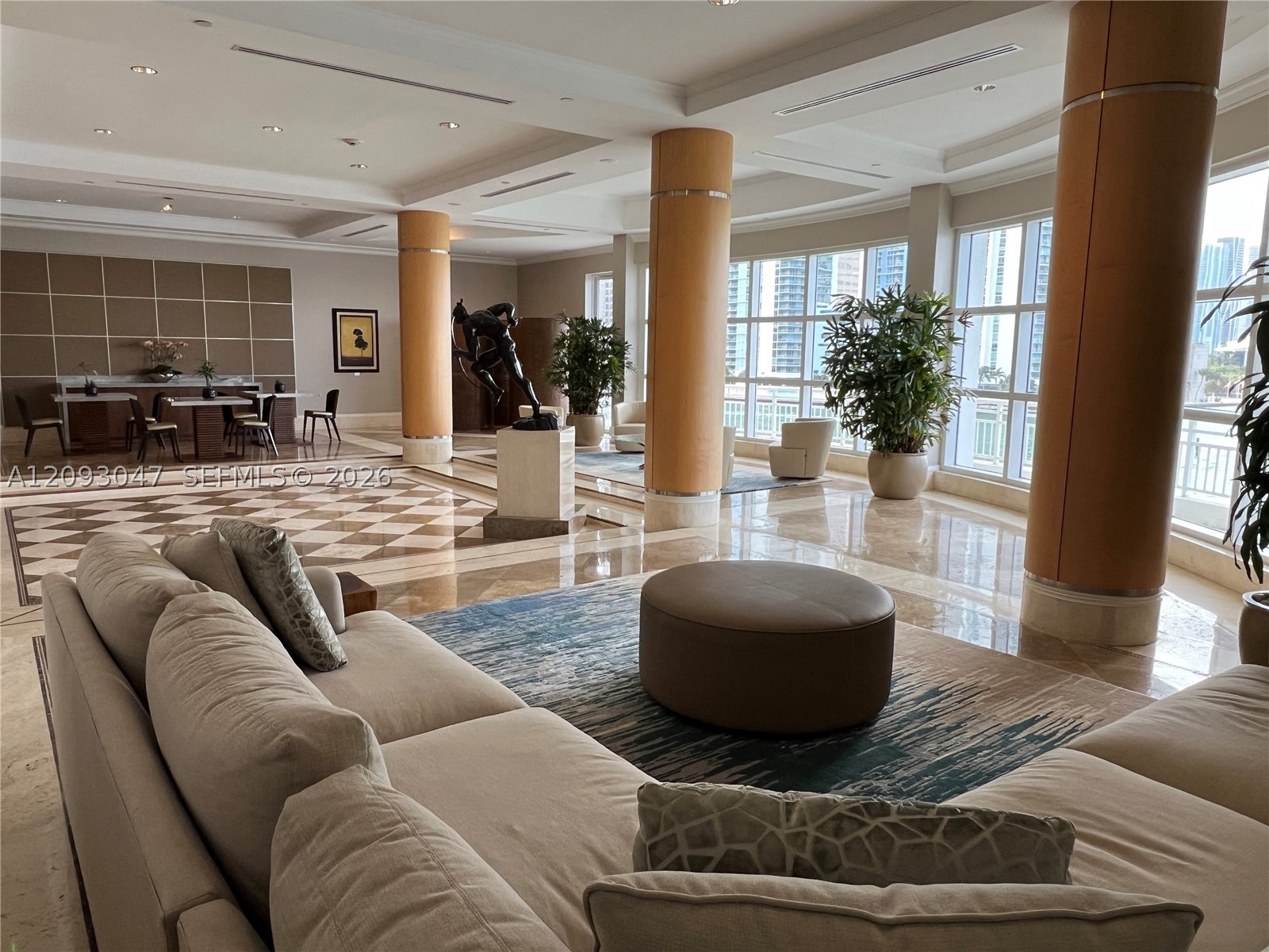 848 Brickell Key Dr #4505, Miami FL 33131